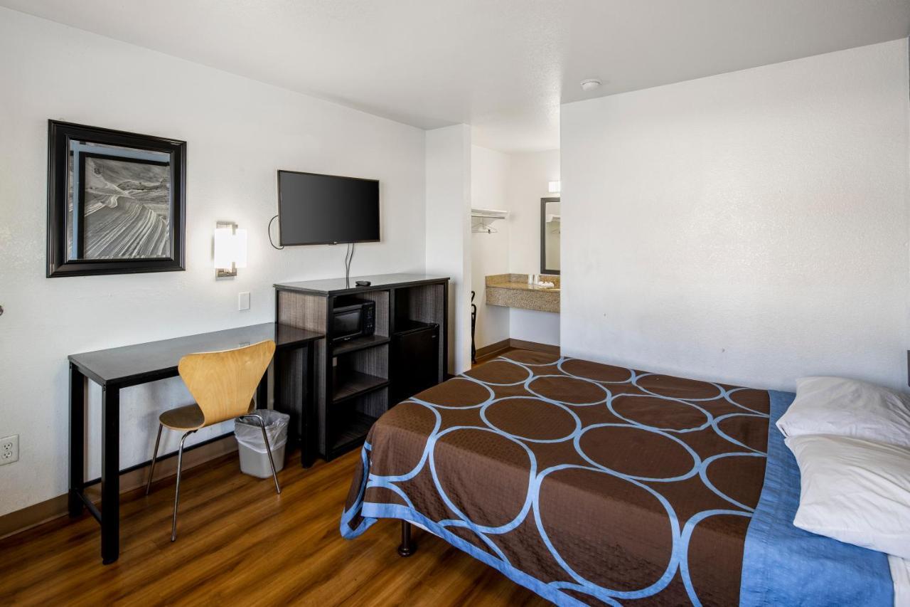 Super 8 By Wyndham Phoenix West Kültér fotó